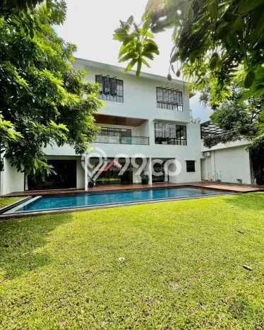 Hunian Mewah Dijual LT 680m2 di Kebayoran Baru, Jakarta Selatan Hunian Mewah Dijual LT 680m2 di Kebayoran Baru, Jakarta Selatan