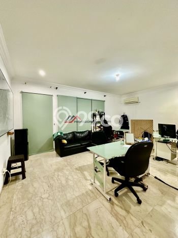 Rumah Mewah LB 600m2 Siap Pakai Desain Elegan di Kemang, Jakarta Selatan Rumah Mewah LB 600m2 Siap Pakai Desain Elegan di Kemang, Jakarta Selatan