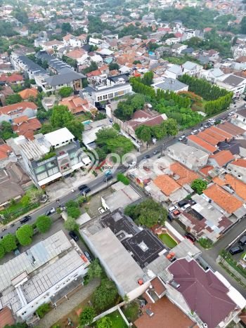 Ready to Use! Premium House LT 1320m2 Desain Elegan di Cipete Ready to Use! Premium House LT 1320m2 Desain Elegan di Cipete