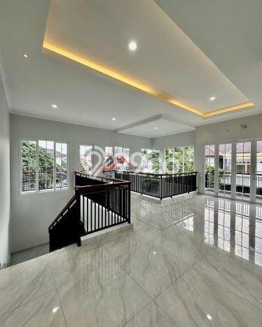 Jual Rumah Mewah Elegan Dengan View Eksklusif di Lebak Bulus, Jakarta Selatan Jual Rumah Mewah Elegan Dengan View Eksklusif di Lebak Bulus, Jakarta Selatan