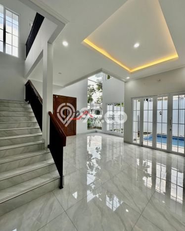 Jual Rumah Mewah Elegan Dengan View Eksklusif di Lebak Bulus, Jakarta Selatan Jual Rumah Mewah Elegan Dengan View Eksklusif di Lebak Bulus, Jakarta Selatan