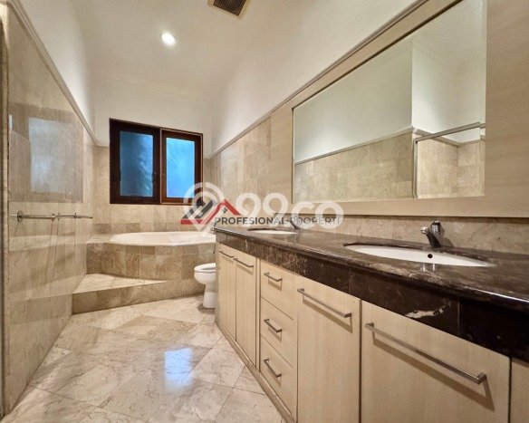 Rumah Elit Modern Siap Huni di Kemang Jakarta Selatan Rumah Elit Modern Siap Huni di Kemang Jakarta Selatan