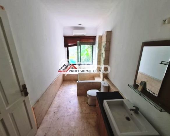Jual Rumah Luas Megah Dengan View Cantik di Kemang, Jakarta Selatan Jual Rumah Luas Megah Dengan View Cantik di Kemang, Jakarta Selatan