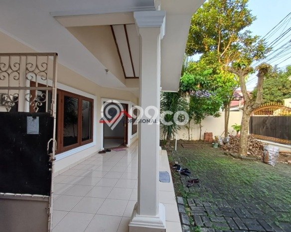 For Sale! Premium House LT 303m2 Desain Elegan di Cipete For Sale! Premium House LT 303m2 Desain Elegan di Cipete