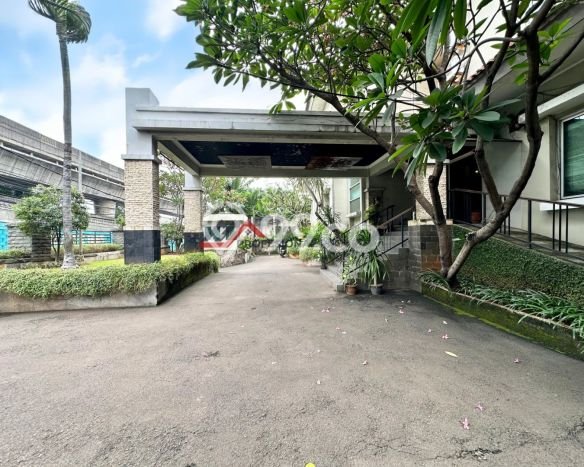 POTENSI BESAR! Hotel Kawasan , Luas 1400m2m², Lokasi Jalan Utama POTENSI BESAR! Hotel Kawasan , Luas 1400m2m², Lokasi Jalan Utama