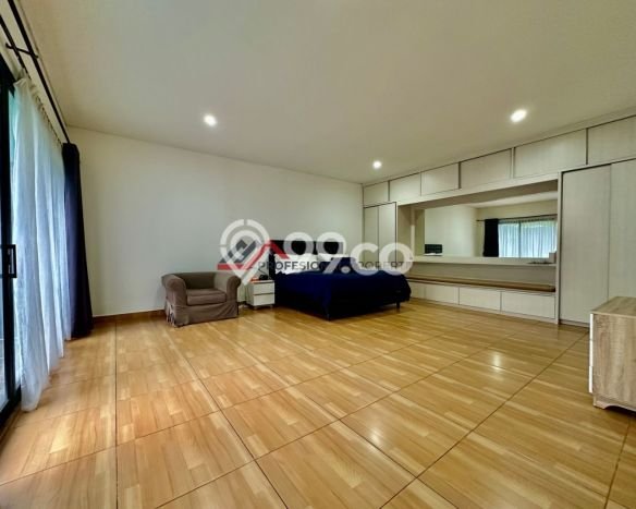 Ready to Use! Luxury House LT 500m2 Desain Elegan di Pejaten Ready to Use! Luxury House LT 500m2 Desain Elegan di Pejaten