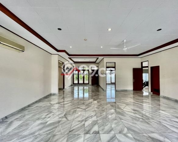 For Sale! Luxury House LT 916m2 Desain Modern di Cipete For Sale! Luxury House LT 916m2 Desain Modern di Cipete