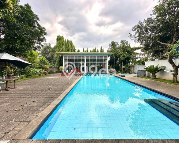 Hunian Eksklusif Dijual LT 184m2 di Cilandak, Jakarta Selatan Hunian Eksklusif Dijual LT 184m2 di Cilandak, Jakarta Selatan