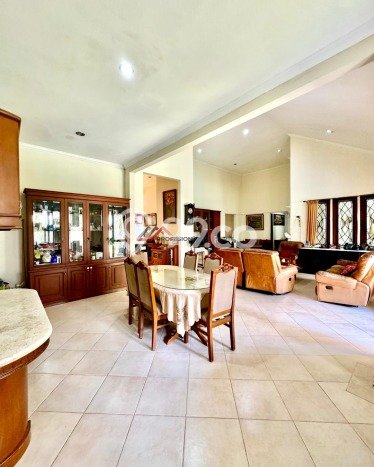 Rumah Luxury Modern Tanpa Renovasi di Lebak Bulus Jakarta Selatan Rumah Luxury Modern Tanpa Renovasi di Lebak Bulus Jakarta Selatan