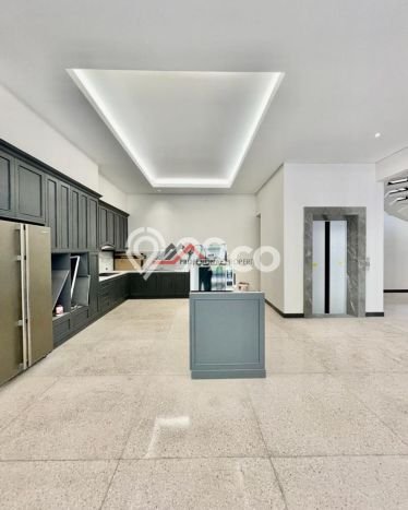 Hunian Eksklusif Siap Huni LT 680m2 di Kebayoran Baru, Jakarta Selatan Hunian Eksklusif Siap Huni LT 680m2 di Kebayoran Baru, Jakarta Selatan