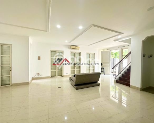 Rumah Elit Modern Siap Huni di Kemang Jakarta Selatan Rumah Elit Modern Siap Huni di Kemang Jakarta Selatan