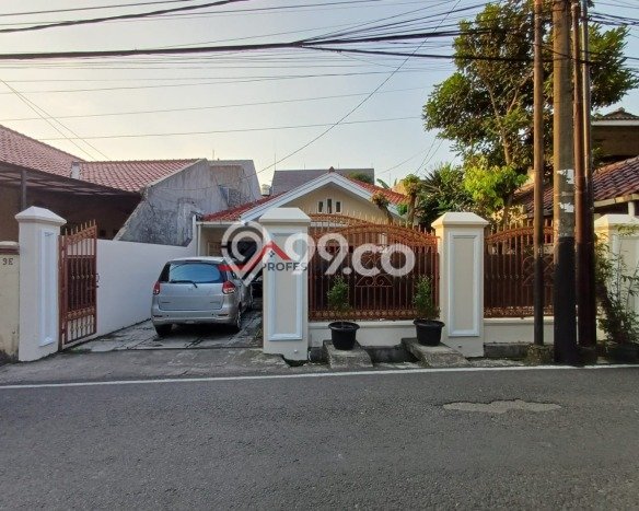 For Sale! Premium House LT 303m2 Desain Elegan di Cipete For Sale! Premium House LT 303m2 Desain Elegan di Cipete