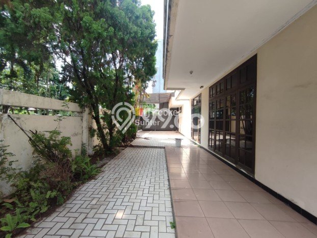 Rumah Mewah LB 250m2 Siap Pakai Desain Elegan di Sunter, Jakarta Utara Rumah Mewah LB 250m2 Siap Pakai Desain Elegan di Sunter, Jakarta Utara
