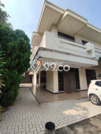 Rumah Mewah LB 250m2 Siap Pakai Desain Elegan di Sunter, Jakarta Utara Rumah Mewah LB 250m2 Siap Pakai Desain Elegan di Sunter, Jakarta Utara