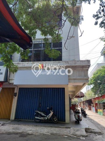 Ruko Dijual di Jakarta Pusat LT 91m2 & LB 210m2 Lokasi Terbaik! Ruko Dijual di Jakarta Pusat LT 91m2 & LB 210m2 Lokasi Terbaik!