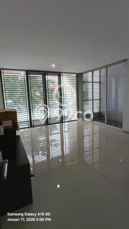Dijual Rumah Luas Megah Dengan View Cantik di Kalideres, Jakarta Barat Dijual Rumah Luas Megah Dengan View Cantik di Kalideres, Jakarta Barat