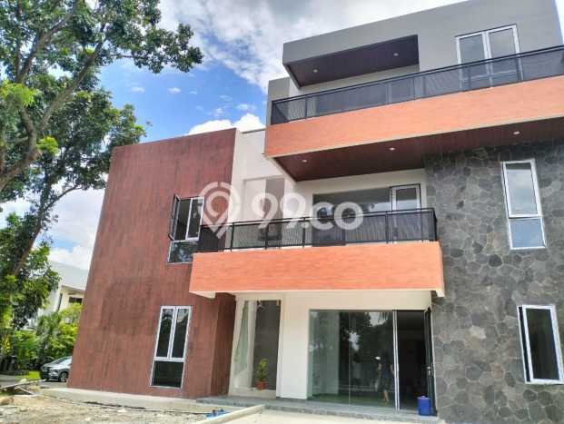 Hunian Mewah LB 700m2 Siap Huni Desain Elegan di Alam Sutera, Tangerang Hunian Mewah LB 700m2 Siap Huni Desain Elegan di Alam Sutera, Tangerang
