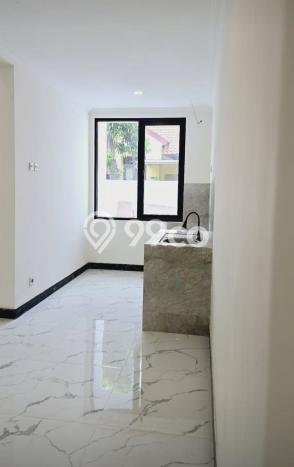 For Sale Hunian Rumah Terawat 2 Kamar di Citraland, Surabaya For Sale Hunian Rumah Terawat 2 Kamar di Citraland, Surabaya