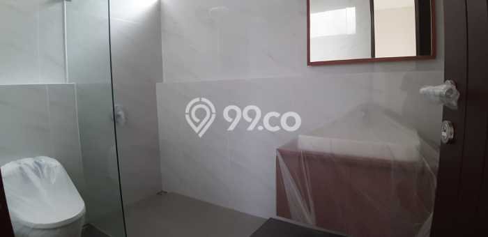 Rumah Elit Modern Siap Huni di Pakuwon Indah Surabaya Rumah Elit Modern Siap Huni di Pakuwon Indah Surabaya
