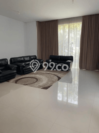 Rumah Disewakan Surabaya LT 330m2 LB 330m2 Kawasan Pakuwon Indah Rumah Disewakan Surabaya LT 330m2 LB 330m2 Kawasan Pakuwon Indah