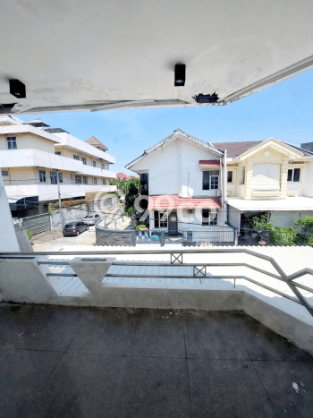 Rumah Modern 6 KT di Darmo permai Surabaya Rumah Modern 6 KT di Darmo permai Surabaya