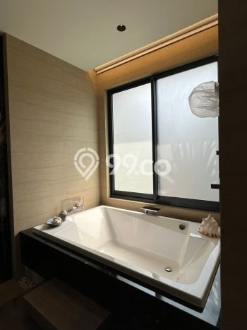 Dijual Rumah Mewah Megah Dengan View Eksklusif di Citraland, Surabaya Dijual Rumah Mewah Megah Dengan View Eksklusif di Citraland, Surabaya