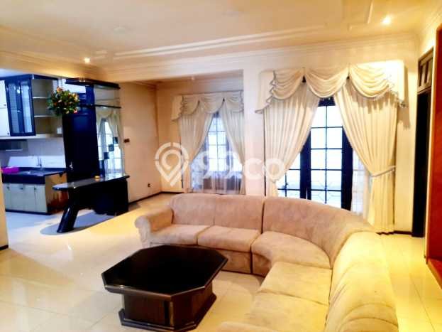 Ready to Use! Premium House LT 375m2 Desain Elegan di Sukomanunggal Ready to Use! Premium House LT 375m2 Desain Elegan di Sukomanunggal