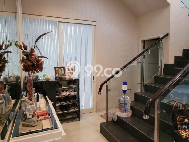 Rumah Elit Modern Siap Huni di Citraland Surabaya Rumah Elit Modern Siap Huni di Citraland Surabaya