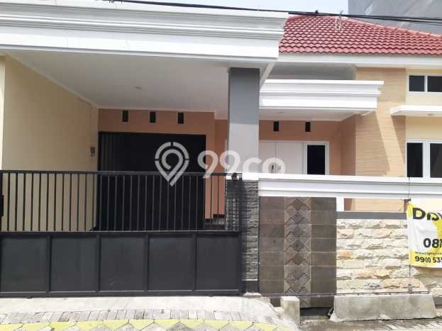 Hunian Cantik Modern Lb 175m2 di Tambaksari, Surabaya Hunian Cantik Modern Lb 175m2 di Tambaksari, Surabaya