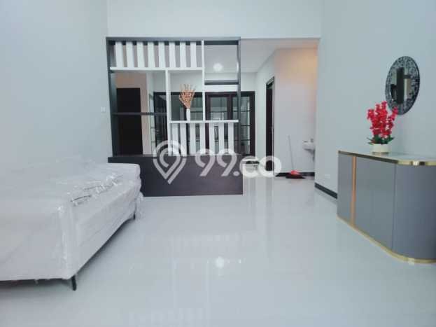 Rumah Elit LB 200m2 Siap Huni Desain Elegan di Citraland, Surabaya Rumah Elit LB 200m2 Siap Huni Desain Elegan di Citraland, Surabaya