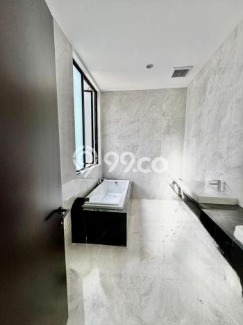 HUNIAN BERKELAS! Rumah Exclusive , Surabaya, Luas Tanah 210m2m² LB 284m2m² HUNIAN BERKELAS! Rumah Exclusive , Surabaya, Luas Tanah 210m2m² LB 284m2m²
