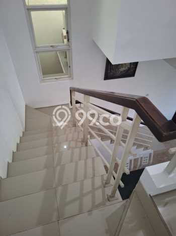 Rumah Mewah Siap Huni LT 237m2 di Wiyung, Surabaya Rumah Mewah Siap Huni LT 237m2 di Wiyung, Surabaya