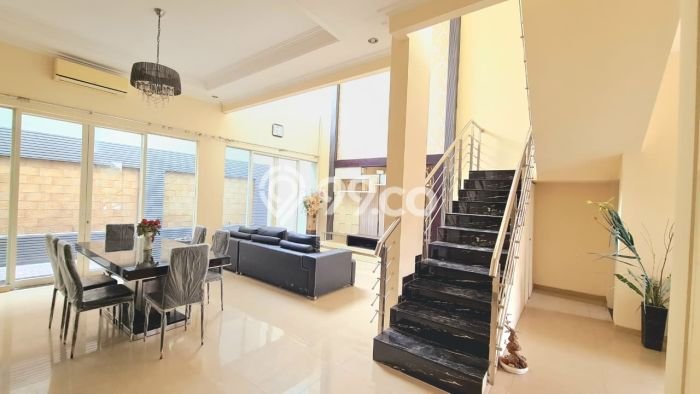 Jual Rumah Mewah Megah Dengan View Cantik di Citraland, Surabaya Jual Rumah Mewah Megah Dengan View Cantik di Citraland, Surabaya