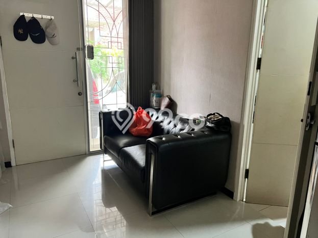 Disewakan Rumah Murah di Citraland Surabaya dengan 4 Kamar Tidur Disewakan Rumah Murah di Citraland Surabaya dengan 4 Kamar Tidur
