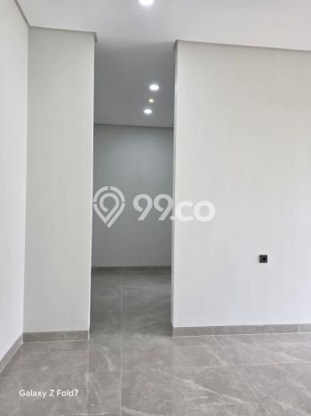 Rumah Mewah LB 640m2 Siap Pakai Desain Elegan di Citraland, Surabaya Rumah Mewah LB 640m2 Siap Pakai Desain Elegan di Citraland, Surabaya