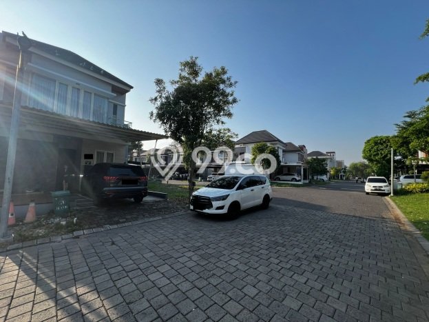 Rumah Luas Asri 3 KT Siap Pakai di Graha Surabaya Rumah Luas Asri 3 KT Siap Pakai di Graha Surabaya