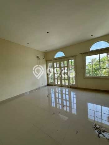 Rumah Elit Modern Siap Huni di Citraland Surabaya Rumah Elit Modern Siap Huni di Citraland Surabaya