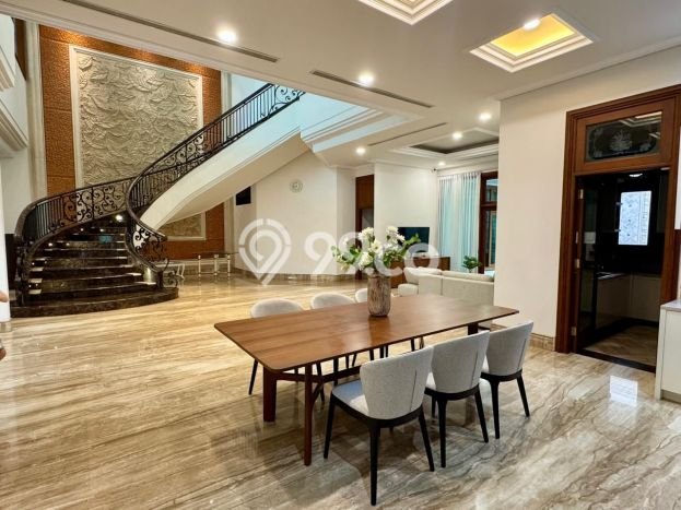 Sewa cepat hunian minimalis strategis 5 Kamar di Wiyung, Surabaya Sewa cepat hunian minimalis strategis 5 Kamar di Wiyung, Surabaya