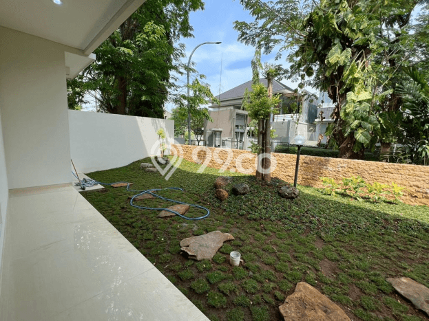 Hunian Mewah LB 490m2 Siap Pakai Desain Elegan di Pakuwon Indah, Surabaya Hunian Mewah LB 490m2 Siap Pakai Desain Elegan di Pakuwon Indah, Surabaya