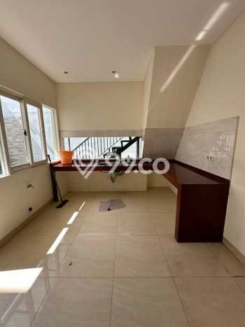 Rumah Elit Modern Siap Huni di Citraland Surabaya Rumah Elit Modern Siap Huni di Citraland Surabaya