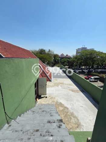 Rumah Elit LB 500m2 Siap Pakai Desain Elegan di Surabaya Kota, Surabaya Rumah Elit LB 500m2 Siap Pakai Desain Elegan di Surabaya Kota, Surabaya
