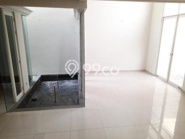 Rumah Elit Modern Tanpa Renovasi di Pakuwon City Surabaya Rumah Elit Modern Tanpa Renovasi di Pakuwon City Surabaya