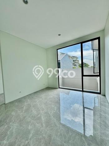 HUNIAN BERKELAS! Rumah Exclusive , Surabaya, Luas Tanah 210m2m² LB 284m2m² HUNIAN BERKELAS! Rumah Exclusive , Surabaya, Luas Tanah 210m2m² LB 284m2m²