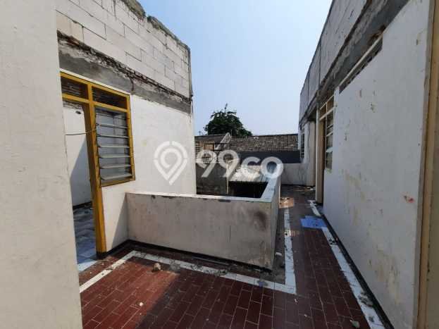 Jual Rumah Bagus Siap Huni LB 250m2 di Tenggilis Mejoyo, Surabaya Jual Rumah Bagus Siap Huni LB 250m2 di Tenggilis Mejoyo, Surabaya