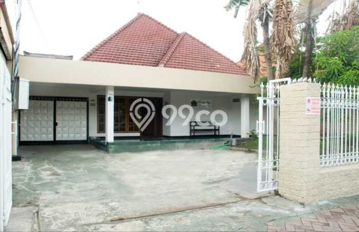 Rumah Cantik Siap Pakai Di Surabaya Kota Luas 350m2 Aman Rumah Cantik Siap Pakai Di Surabaya Kota Luas 350m2 Aman