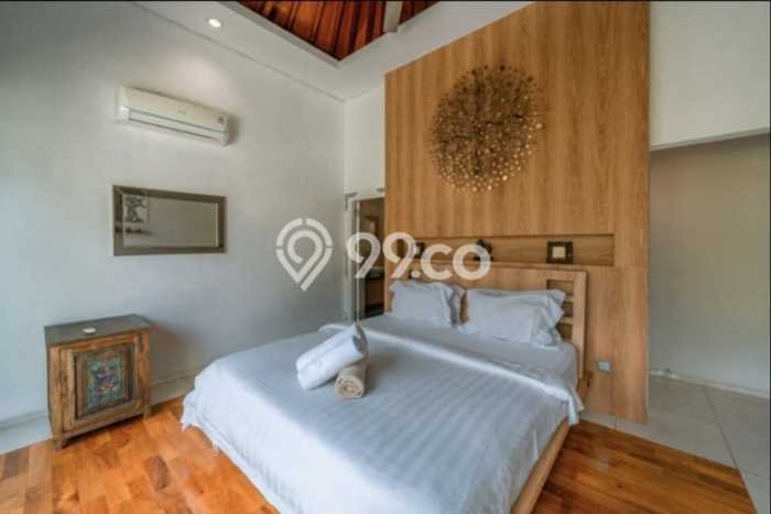 Vila Kawasan , Dimensi 400m2m², Ideal untuk hunian keluarga Vila Kawasan , Dimensi 400m2m², Ideal untuk hunian keluarga