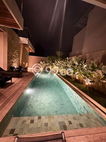Rumah Mewah LB 300m2 Siap Pakai Desain Elegan di Pererenan, Badung Rumah Mewah LB 300m2 Siap Pakai Desain Elegan di Pererenan, Badung