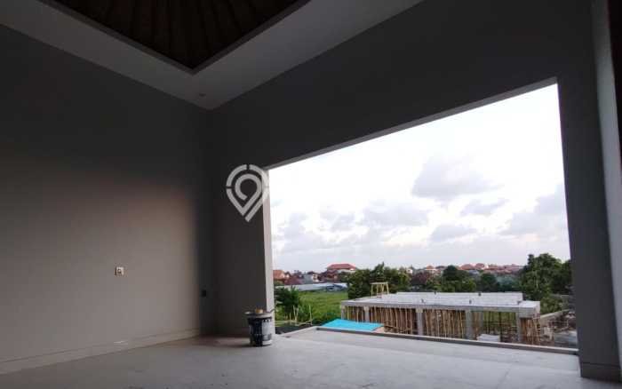 For Sale! Luxury House LT 177m2 Desain Elegan di Munggu For Sale! Luxury House LT 177m2 Desain Elegan di Munggu