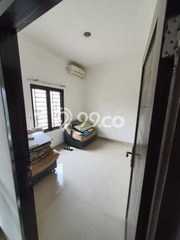 Rumah Modern 4 KT di Bintaro Tangerang Selatan Semi Furnished Rumah Modern 4 KT di Bintaro Tangerang Selatan Semi Furnished