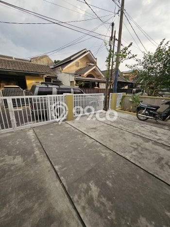 Hunian Nyaman Asri 2 KT Siap Pakai di BSD Griya Loka Tangerang Hunian Nyaman Asri 2 KT Siap Pakai di BSD Griya Loka Tangerang